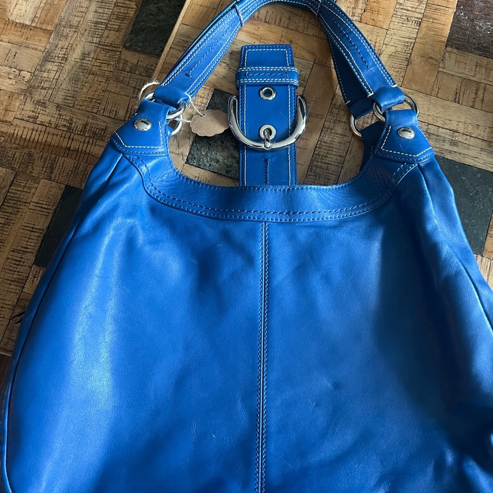 Authentic COACH Blue Leather Women's Bag with 3 Compartments - Picture 8 of 12